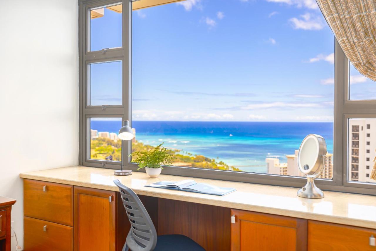 Apartmán Upscale Penthouse With Ocean Views - Free Parking Honolulu Exteriér fotografie
